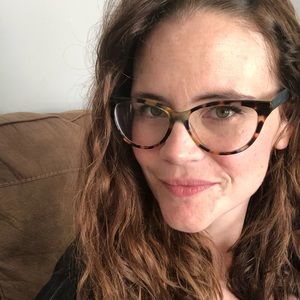 Meet your Posher, Elizabeth